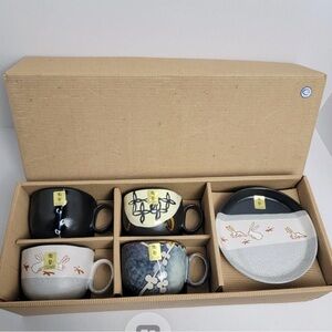 Tougei Japanese Ceramic Tea Cup & Saucer Set (8 piece) Rabbit Motif NIB